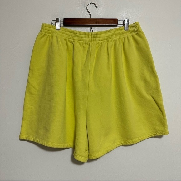 Daydreamer Ransom Note BF Sweat Shorts in Citron Yellow - Picture 9 of 9